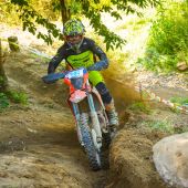 Am vergangenen Wochenende nahm Luca Kropitsch bei der zweitägigen Auner HardEnduro Series Germany in Reisersberg (Bayern) mit Erfolg teil und konnte außerdem die Führung in der Junioren-Gesamtwertung übernehmen!